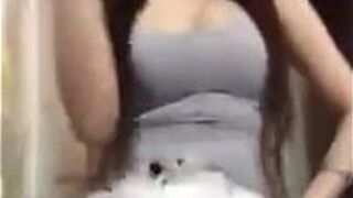Sexy asian girl dance on cam porn video